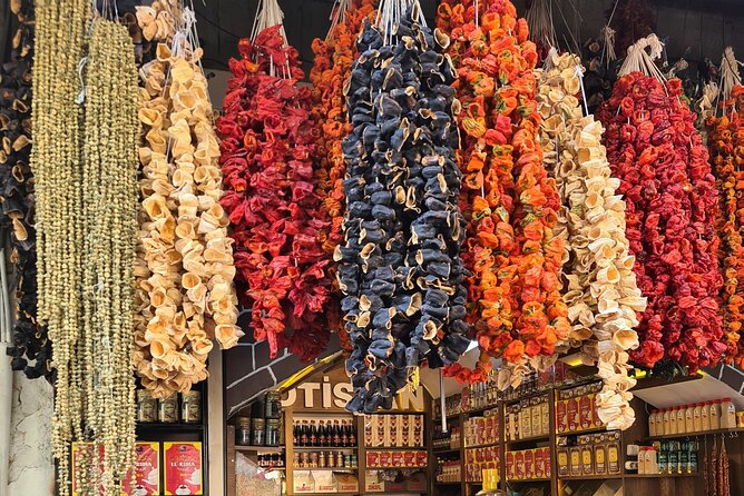 2-Days Private Tour to Gobeklitepe and Karahantepe from Istanbul - Urfa bazaar on Day 2: local shopping with real context