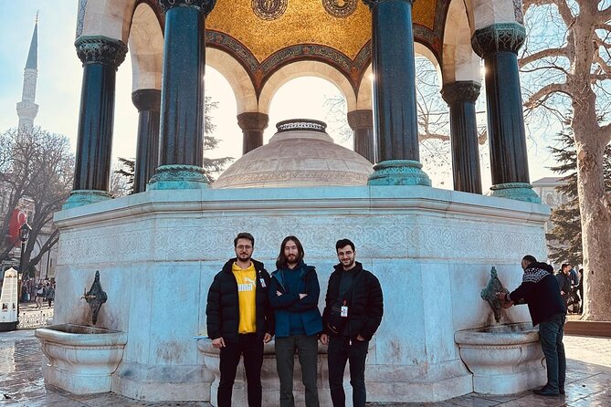 2 Hours Walking Tour Through Istanbul's Old City - Stop 1: Hippodrome of Constantinople and its two famous monuments