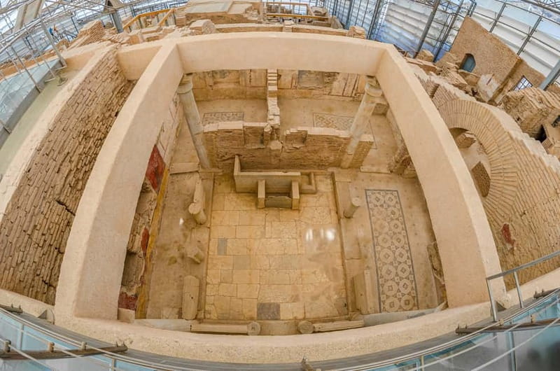3-hour Ephesus and Terrace Houses Tour Kusadasi Cruiser Only - What to bring for a hot, step-heavy ancient day