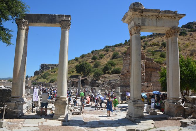 3-Hour Private Ephesus, Terrace Houses, Cruiser Only - Lunch in the Countryside, Plus Handicrafts Stops You Should Plan For