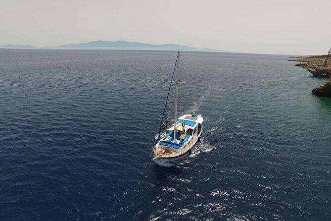 3-Hour Private Sunset Boat Tour With Dinner in Bodrum - Meeting point on the waterfront: where you’ll start and why arrival matters