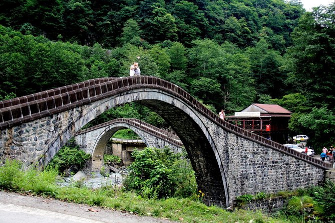 5 Day Enjoy Black Sea Tour - Seslikaya tea gardens and Karagöl lake: local life meets easy hiking