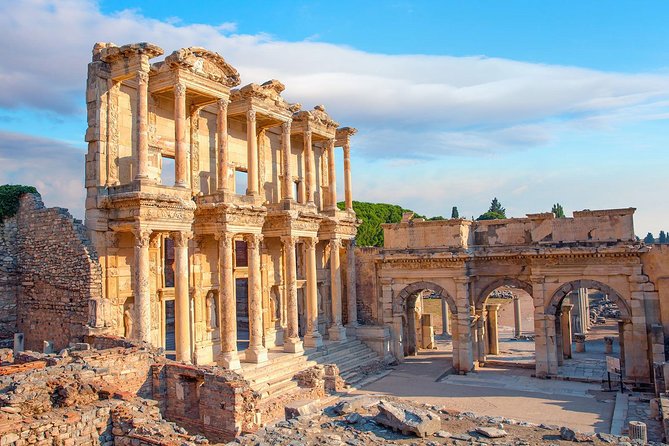 6-Day Turkey Tour from Istanbul: Gallipoli, Troy, Ephesus, Pamukkale and Cappadocia - Pamukkale and Hierapolis: travertines, UNESCO ruins, and Cleopatra’s Pool