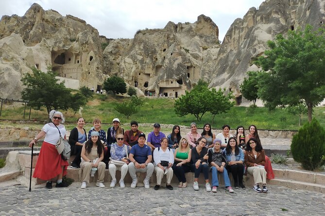 6 Days Istanbul Cappadocia Tour in Spanish with 2 internal flights - Sultanahmet bien ordenado: Santa Sofía, Mezquita Azul e historia del Hipódromo