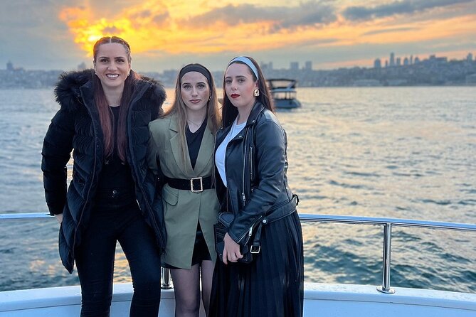 Afternoon Bosphorus Cruise Luxury Yacht with Professional Guide - Küçüksu Pavilion and Beylerbeyi Palace: Ottoman summer life by the waterline
