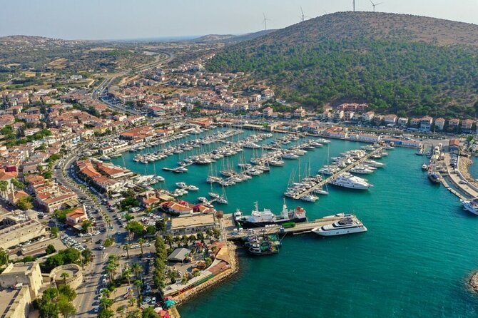 Alaçatı & Çeşme Chill Tour: Vibes, Streets & Snapshots - Alaçatı Street Time: Colorful Houses, Cobblestones, and Shops