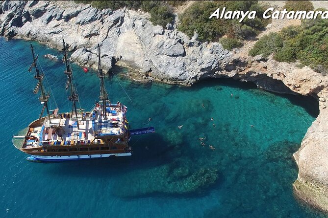 Alanya Catamaran Boat Trip incl. Lunch and drinks - Swimming and snorkelling time in secluded coves