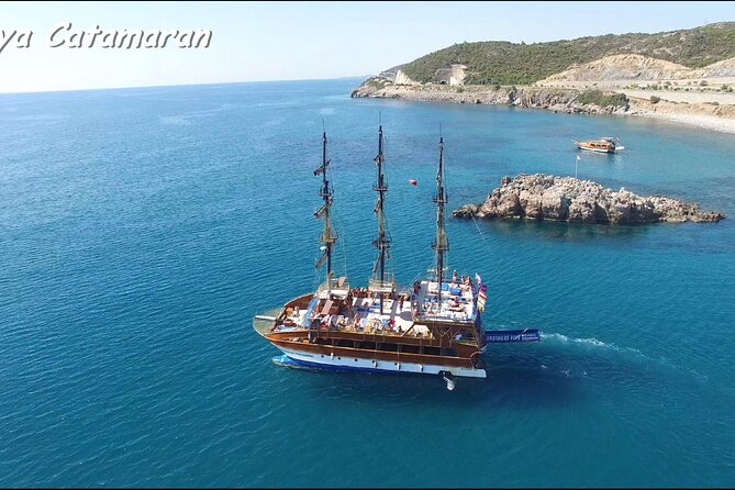 Alanya Catamaran Boat Trip incl. Lunch and drinks - The onboard vibe: friendly crew, but check the music level