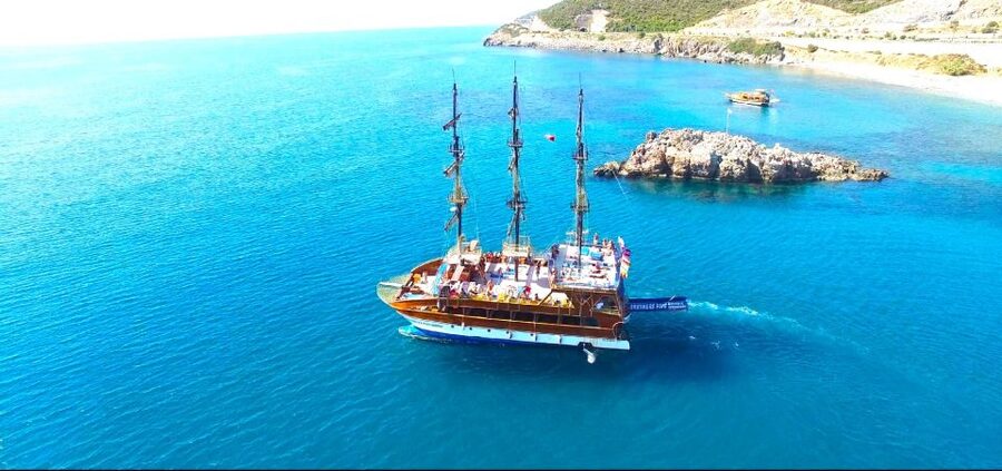 Alanya: Catamaran Boat Trip with Sunbathing and Swimming - Price and what you actually get for it