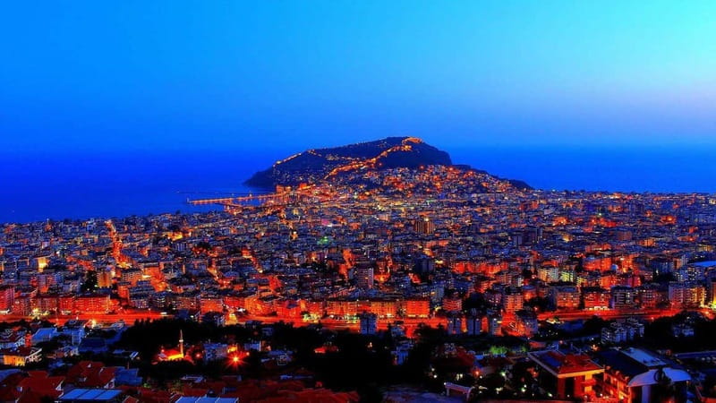 Alanya: City Tour with Sunset Views and Cable Car - Kleopatra Beach: famous name, quick reset, good photo odds
