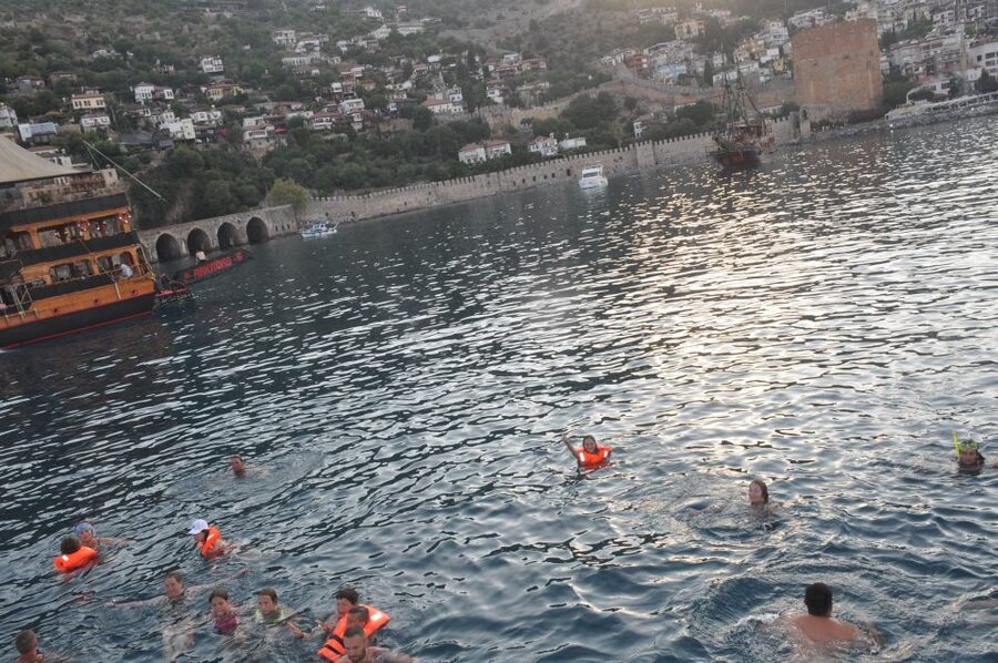Alanya: Evening Jeep Tour with Sunset Boat Trip and Dinner - The Big Idea: An Evening That Trades Quiet for Variety