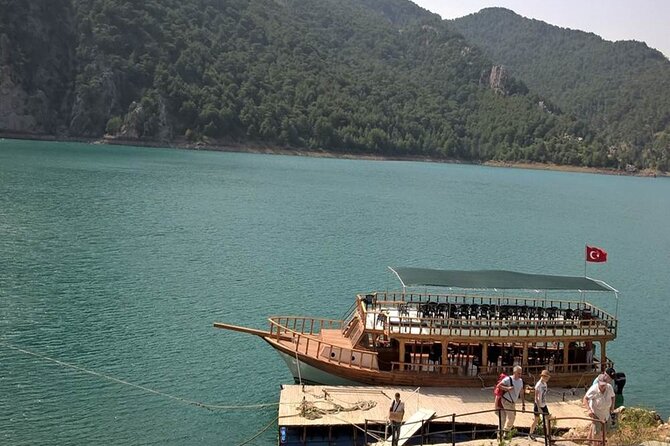 Alanya Green Canyon Boat Trip With Lunch & Unlimited Soft Drinks - Manavgat Dam Area and the Roman Bridge: History Without the Headache