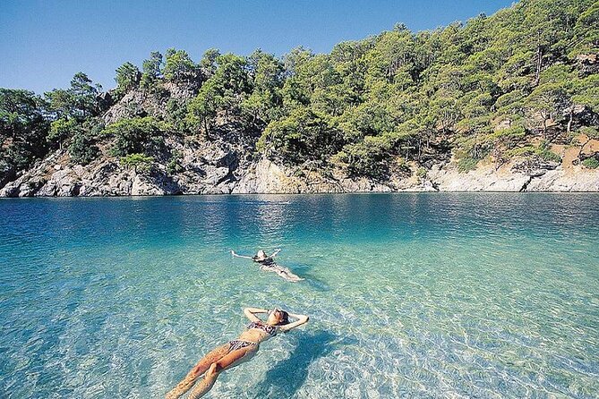 Alanya: Luxury Pirate Boat Tour with Foam Party - Cleopatra Beach: White Sand, Snorkel Odds, and Easy Jumping Off the Deck