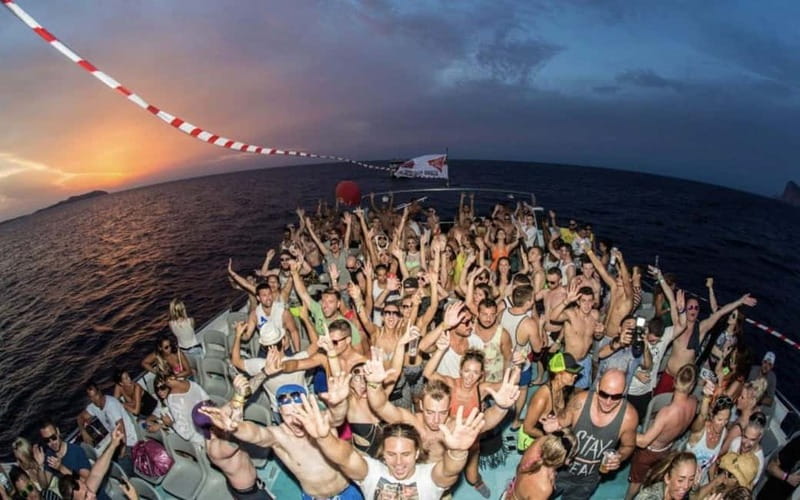 Alanya Optional Alcoholic Sunset Boat Cruise and Foam Party - Foam Party and Loud Music: What It Feels Like On Board