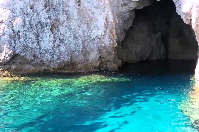 Alanya Pirate Boat Trip All-Inclusive with Lunch & Transfers - The route along Alanya: caves, beaches, and sea views