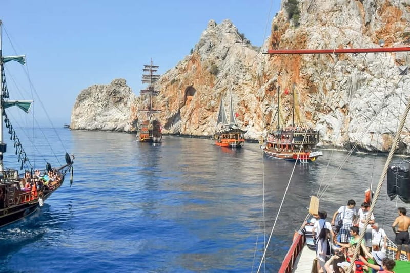 Alanya: Pirate Boat Trip with Lunch and Drinks - Route highlights: Red Tower, Old Shipyard, and Alanya Castle