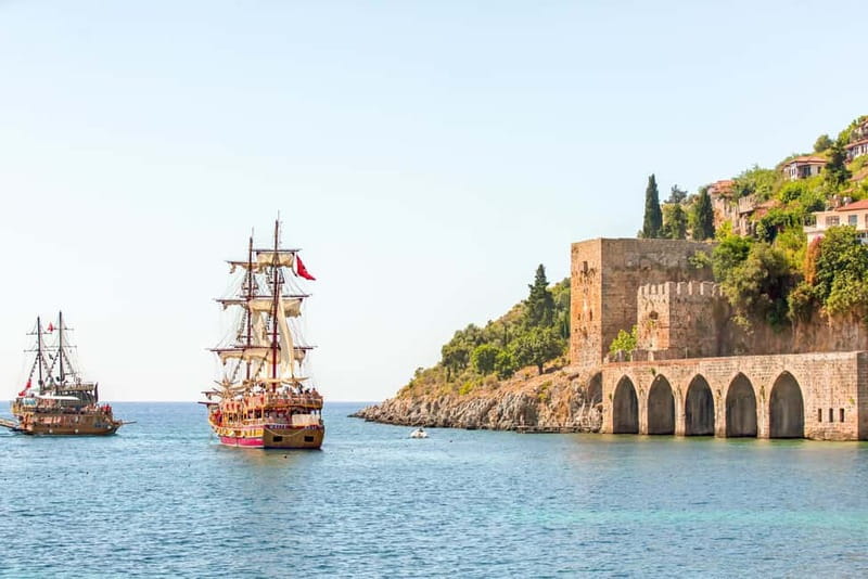 Alanya: Pirate Boat Trip with Lunch and Drinks - Lunch and drinks on board: what to expect, and what costs extra