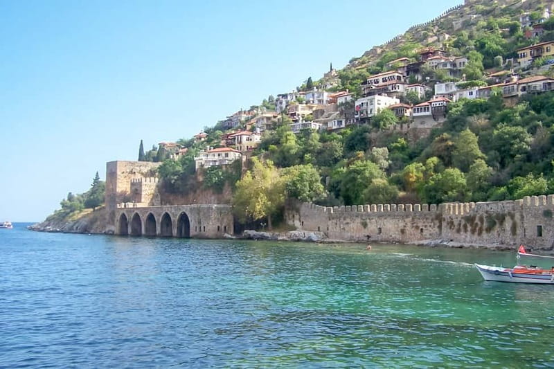 Alanya: Pirate Boat Trip with Lunch and Drinks - Price and value: Why $20 can make sense here