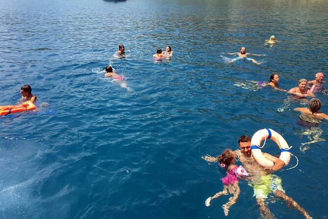 Alanya Pirate Boat Trip With Unlimited Drinks & Lunch - Extras that cost extra: alcohol, photos, and small snacks