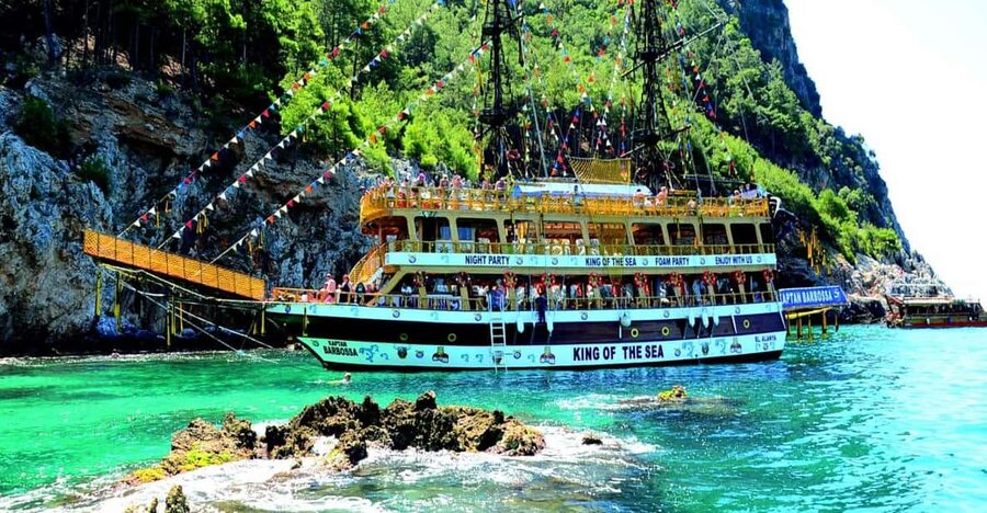 Alanya: Pirates Boat Trip with Lunch and Hotel Pickup - Hotel pickup in Alanya, the part that makes the day smooth