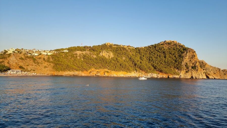 Alanya: Relax Boat Trip With Lunch & Swimming - Ulaş Beach and Lunch: Grilled Chicken, Soft Drinks, and Shade