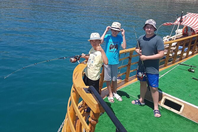 Alanya Relaxing Boat Tour with Lunch, Soft Drinks & Transfer - Why This Alanya Relaxing Boat Day Feels Worth Your Time