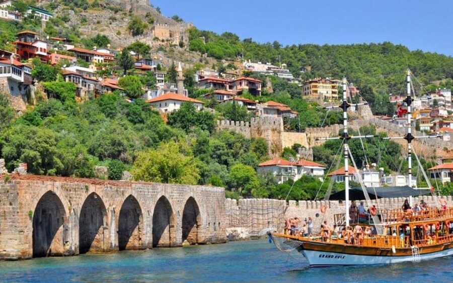 Alanya Relaxing Family Boat Tour Without Foam And Loud Music - Music and vibe: calmer by design, but you may hear other boats