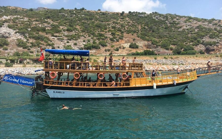Alanya Relaxing Family Boat Tour Without Foam And Loud Music - Pick-up and meeting point: how to avoid the early-morning scramble