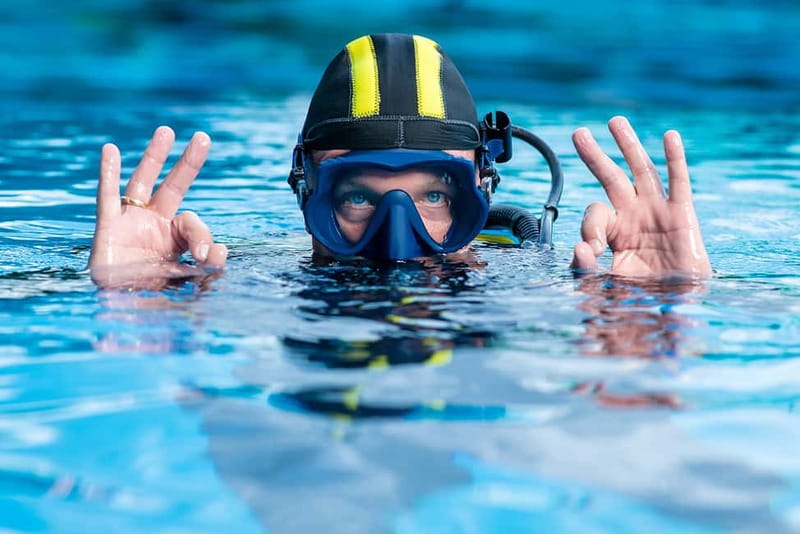 Alanya: Scuba Diving Tour with Lunch and Hotel Transfers - Language support and small-group comfort