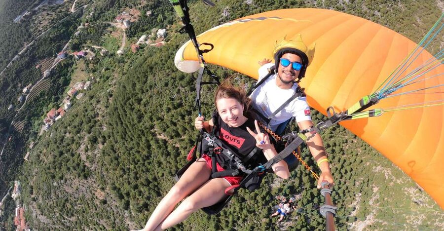 Alanya: Tandem Paragliding Over a Castle and the Sea - Pre-flight briefing and equipment: what you’re getting for your money