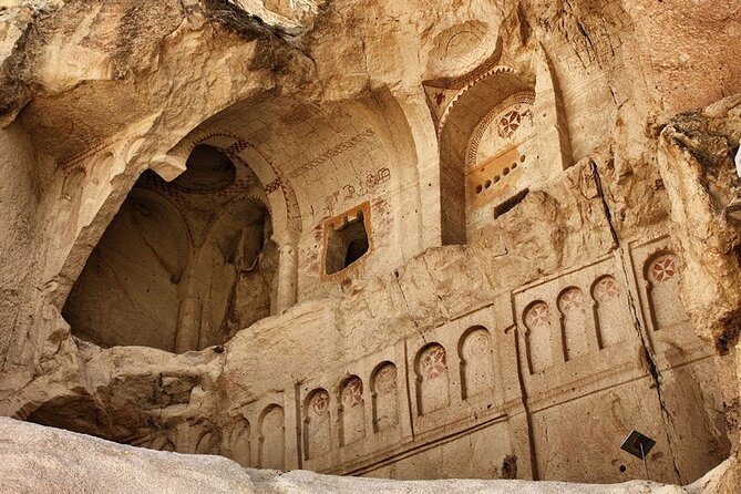 all inclusive/Day Trip Istanbul to Cappadocia Red Tour w Flight - Panoramas and Fairy Chimneys: Uchisar Viewpoint and Göreme Open Air Museum