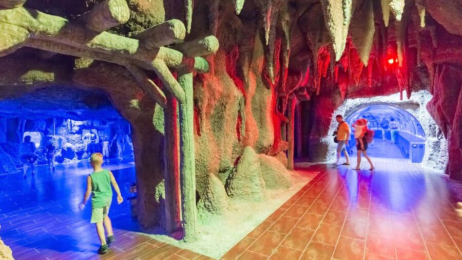 Antalya: Aquarium, Wax Museum, Snow World, Wild Park - Your entry window matters: 10:00 am to 07:00 pm