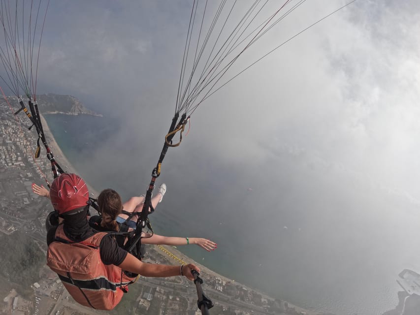 Antalya/Belek: Paragliding in Alanya with Optional Transfer - Which pilots and staff make the difference in how it feels