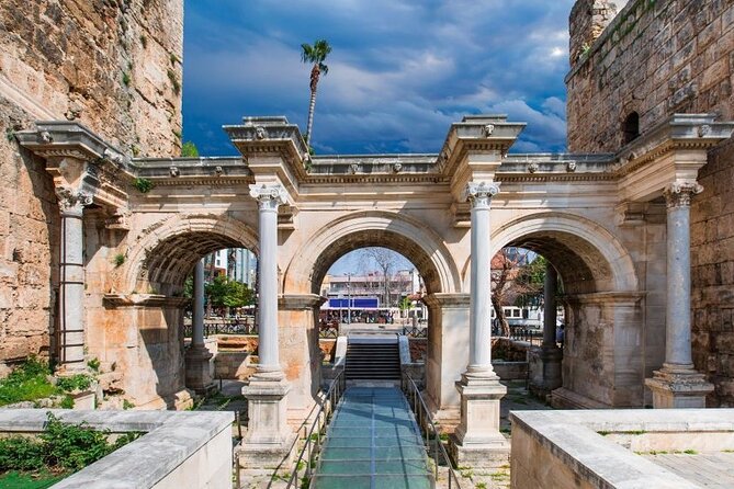 Antalya City Tour with Boat Tour and Waterfalls - Stop 2: Upper Duden Waterfalls, a Park Walk, and Lunch With a View