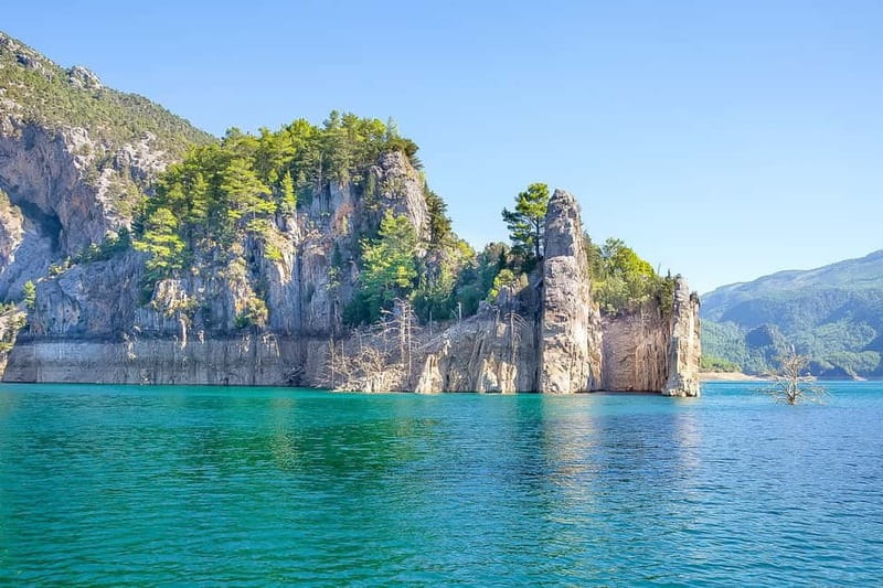 Antalya: Green Canyon Boat Trip w/Lunch near Green Lake - On-board comfort: crowding and smoking considerations