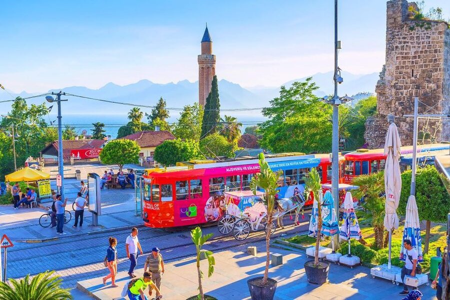 Antalya: Guided Old Town Tour with Boat Trip and Lunch - Lunch in Kaleiçi: included comfort food, not a tourist trap meal