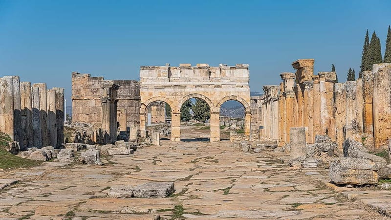Antalya: Pamukkale Tour with Hot Air Balloon and Lunch - The hot air balloon ride: what happens before, during, after