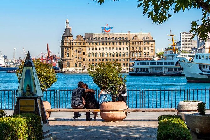 Asian Side of Istanbul: Uskudar and Kadikoy Full Day Walking Tour - Getting picked up and starting on Istanbul time