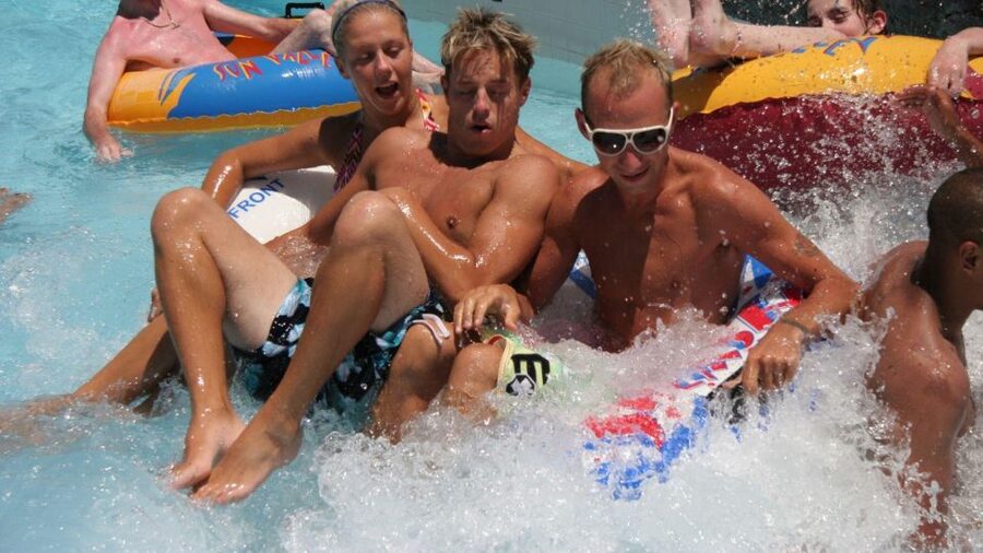 Atlantis Waterpark Entry Ticket with Hotel Pickup - Entering the Park: Lockers, Sunbeds, and Getting Comfortable Fast