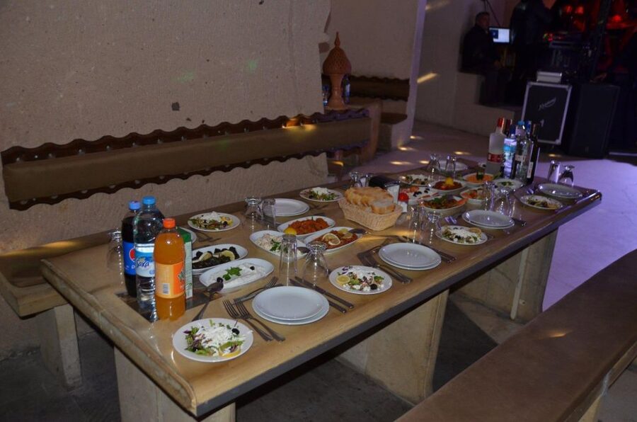 Avanos: Turkish Music and Dance Show with Dinner & Drinks - Your night starts with meze, wine or beer, and live classical rhythms