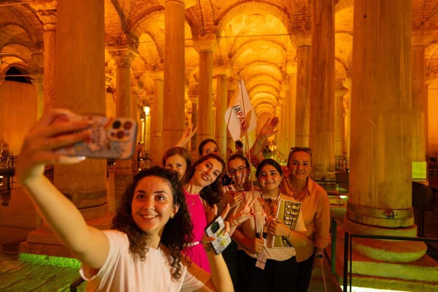 Basilica Cistern Guided Tour & Skip the Line Ticket - Comfort, crowds, and what to expect in the underground air