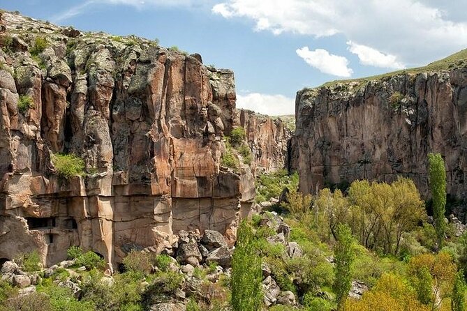 Best Cappadocia Green Tour - Derinkuyu Underground City, walking through survival architecture