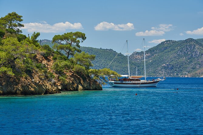Blue Lagoon, Butterfly Valley and Oludeniz Islands Boat Trip - Butterfly Valley: stunning idea, but treat it like a timed visit