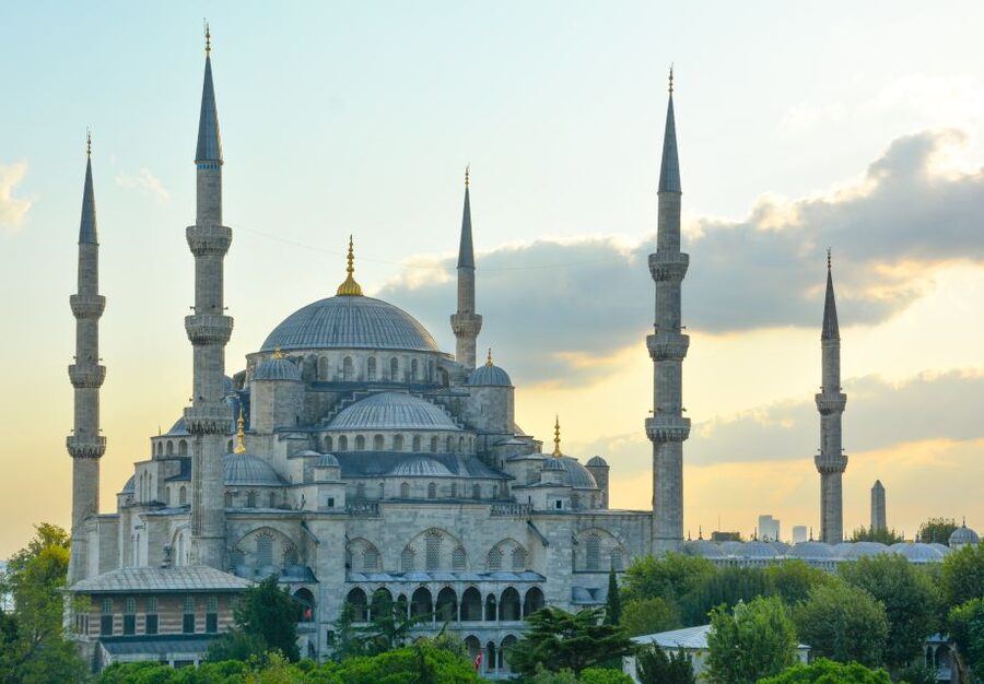 Blue Mosque: Art and Symbolism Guided Group Walking Tour - The 1.5-hour flow: what you actually get in the time