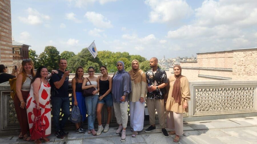 Blue Mosque, Hagia Sophia & Basilica Cistern, Hipodrom Tour - Timing, Meeting Up, and the Reality of Modest Dress