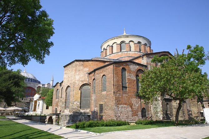 Blue Mosque Sultanahmet Old Town and Hippodrome Walking Tour - Meeting at the German Fountain, Then Moving Like a Local
