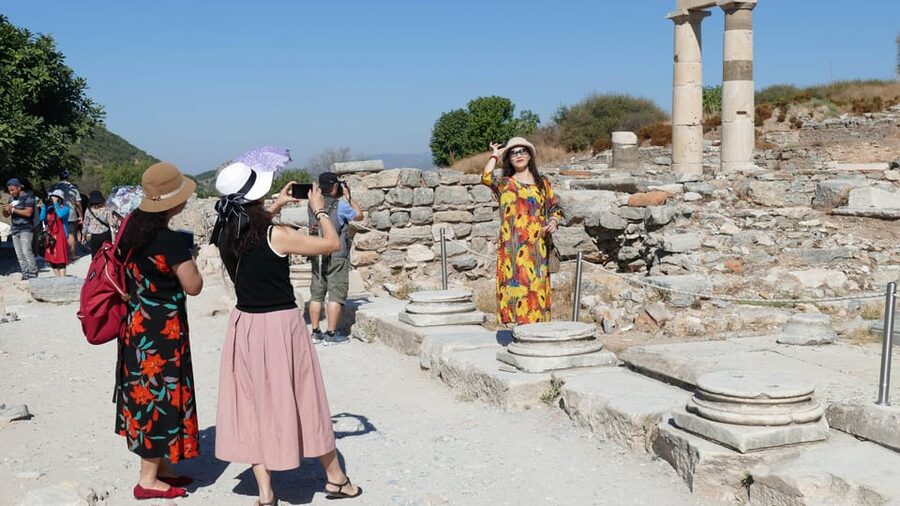 Bodrum: Ephesus, Selcuk, & Virgin Mary House Tour w/ Lunch - The Bodrum to Ephesus day, with a very real travel day feel