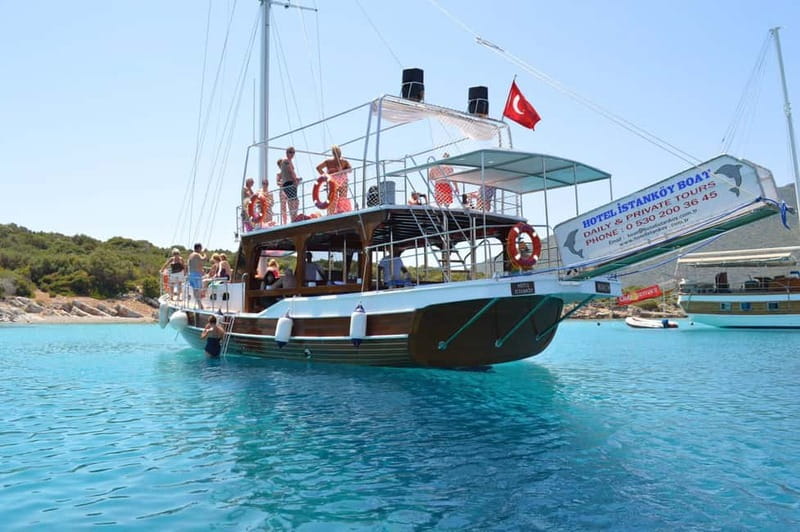 Bodrum: Orak or Black Island Boat Tour with Lunch - A 6.5-hour Bodrum boat day built around swims