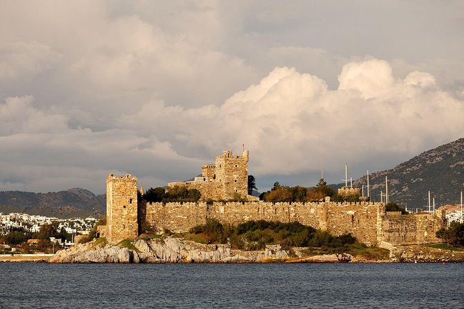 Bodrum Private city Tour: Guide Lunch Entrance Fees included. - Price and Value: Why $275.90 Can Make Sense