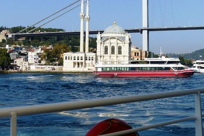 Bosphorus Cruise Tour Istanbul - Back along Europe: Dolmabahçe, Rumeli Fortress, and Galata Tower from the water
